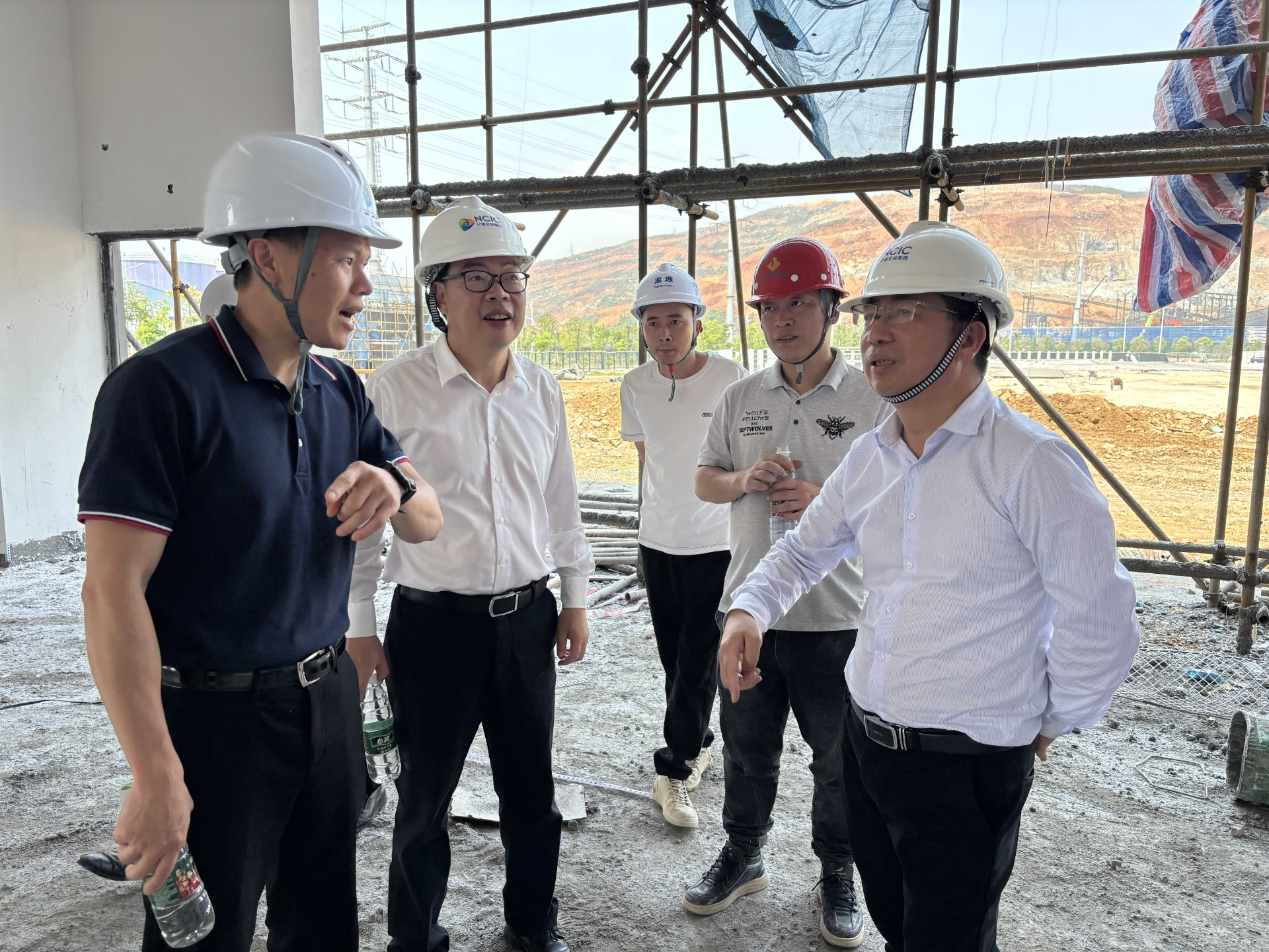市交投集团领导深入市交投项目开展五一节前安全检查，赖海澜拍摄2_new.jpg